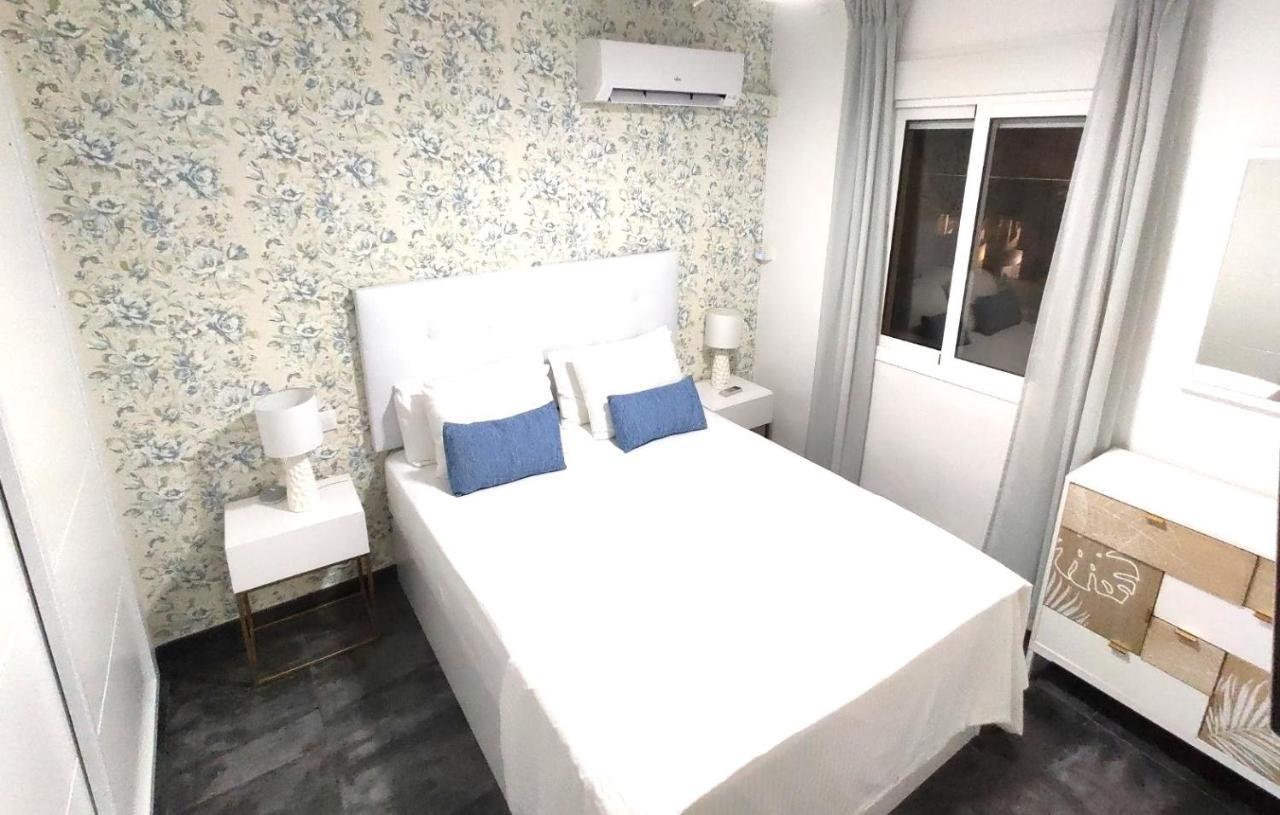 Apartamento Benalbeach Lux, Jacuzzi, Beachfront - 432 *